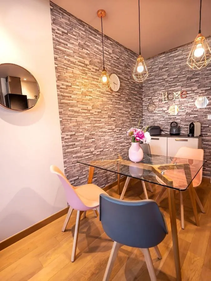 La Plage dAlbigny - T2 classé 3 étoiles 100 m du lac parking Annecy Appartement